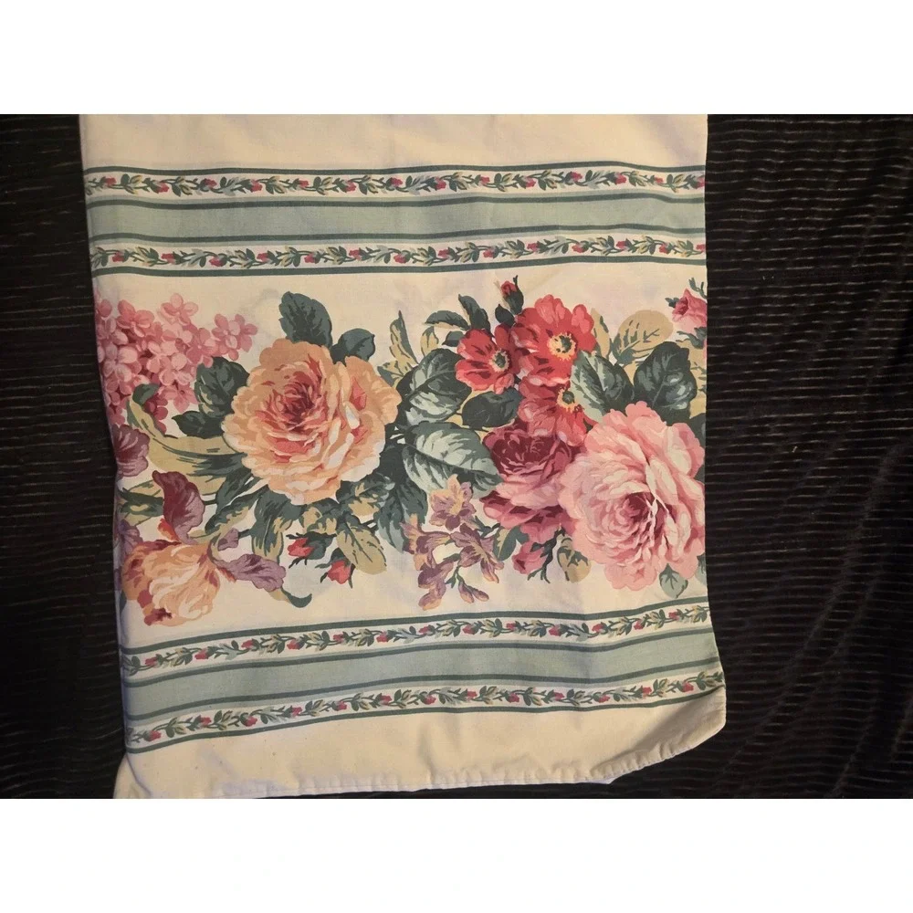 Vintage 1988 Martha Stewart Cannon Mills Floral Queen Pillowcase Set Scalloped